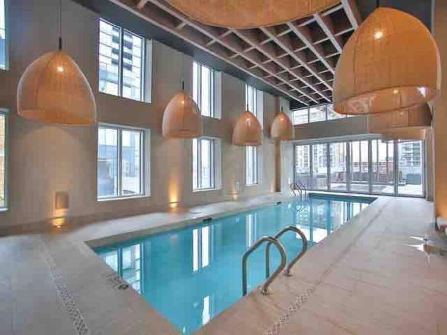 Mind Blowing City View - 2 Beds - Pool & Spa - Downtown Монреаль Экстерьер фото